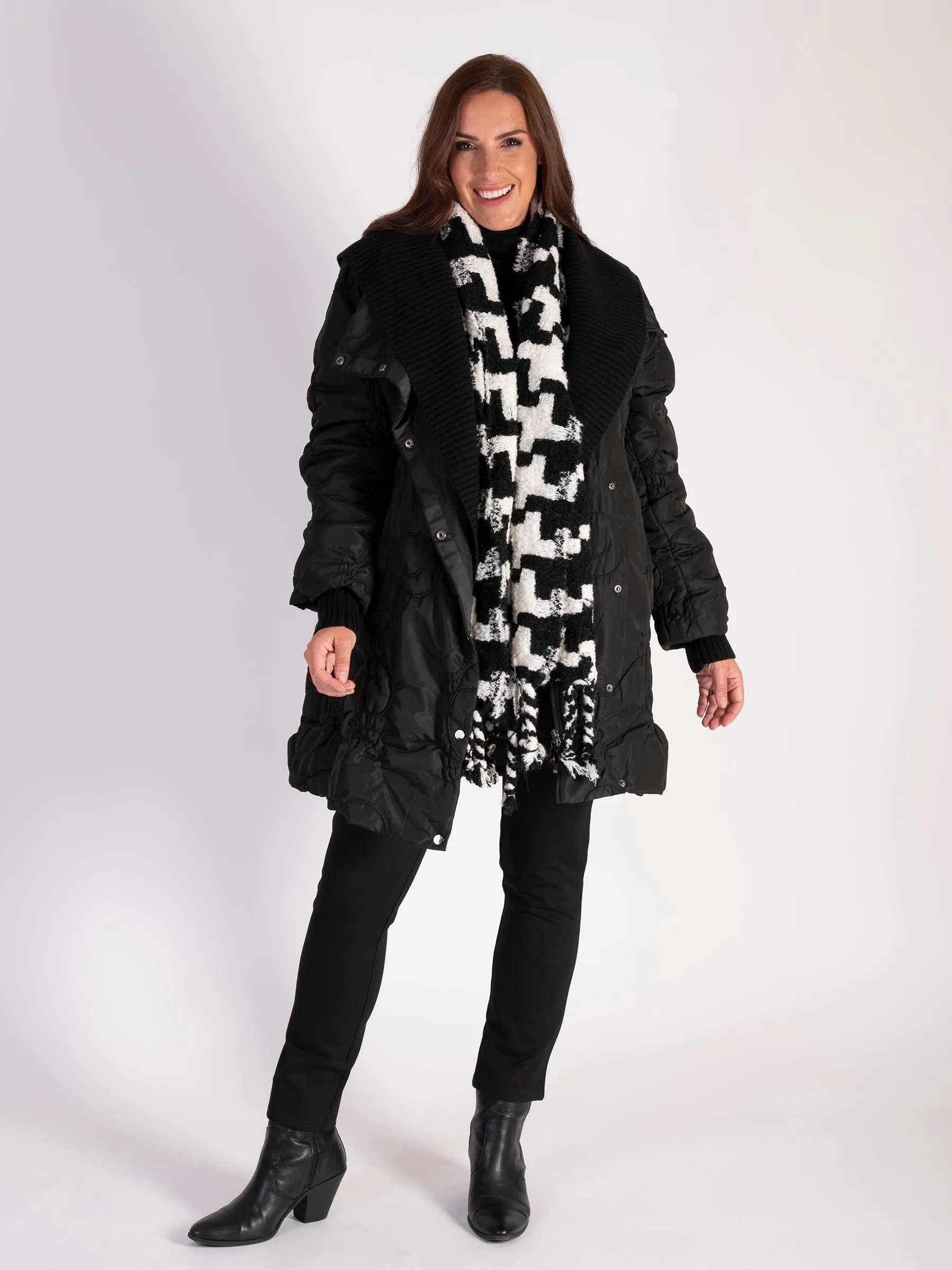 Black & White Monochrome Pattern Winter Scarf with fringing