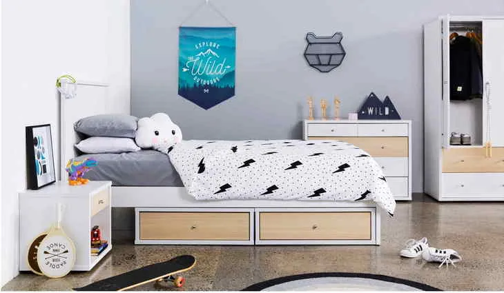 Cosmo Wardrobe