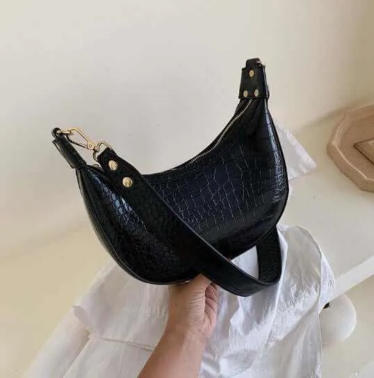Glow Chic's Retro Crossbody Bag