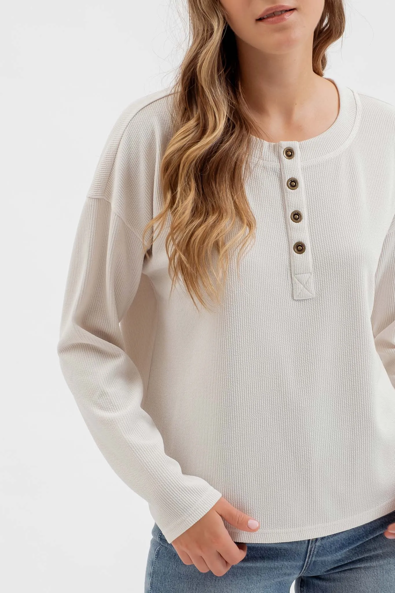 HALF BUTTON DOWN LONG SLEEVE HENLEY KNIT TOP
