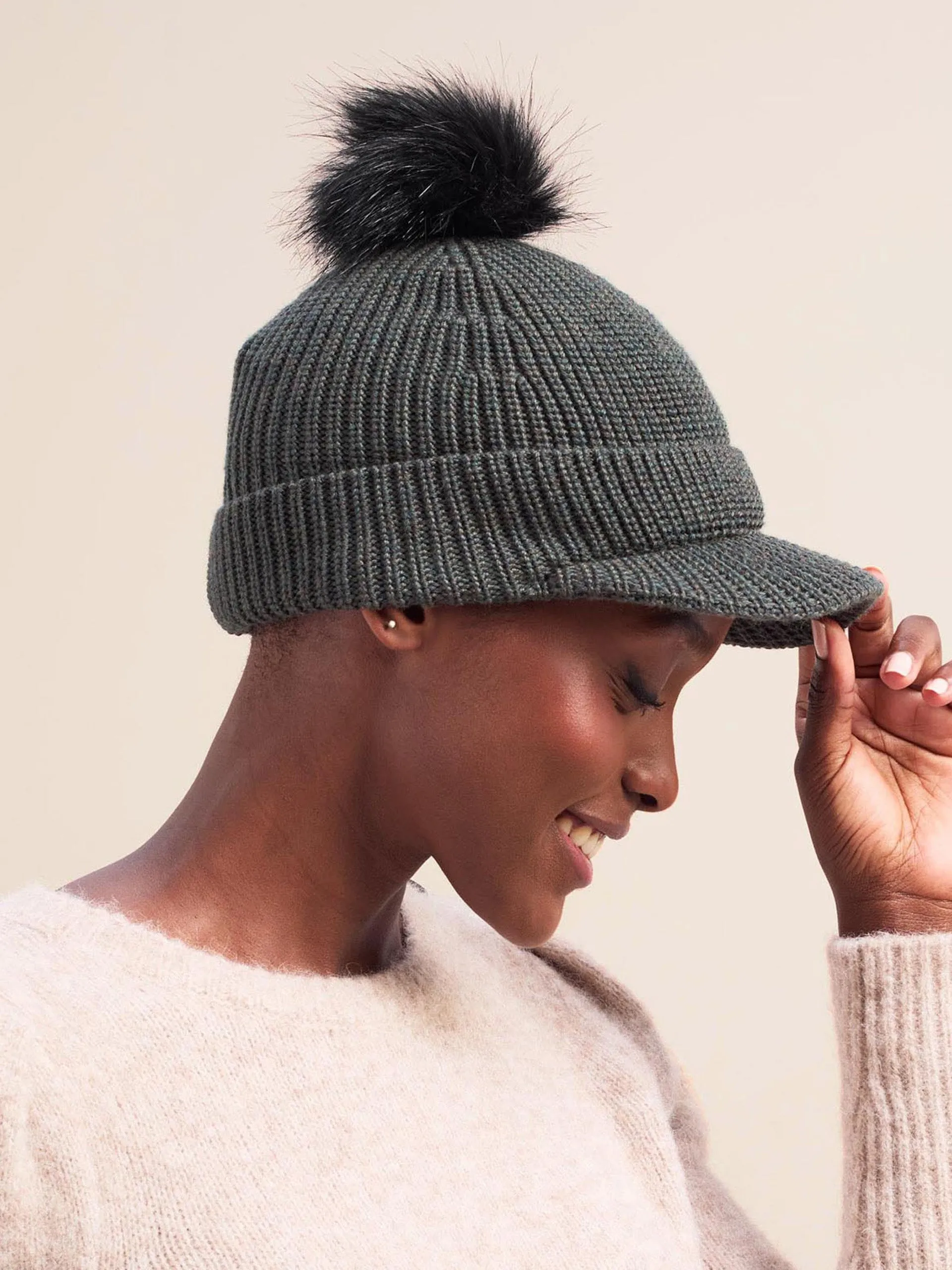 Khaki Beata wool hat