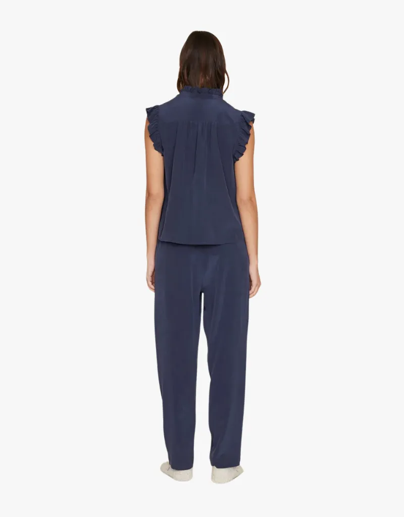 Xirena Mercer Pants in Navy